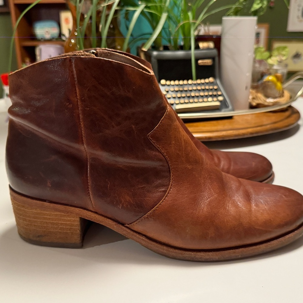 USED * Kork - Ease * Brown Leather Ankle Boots * size 10